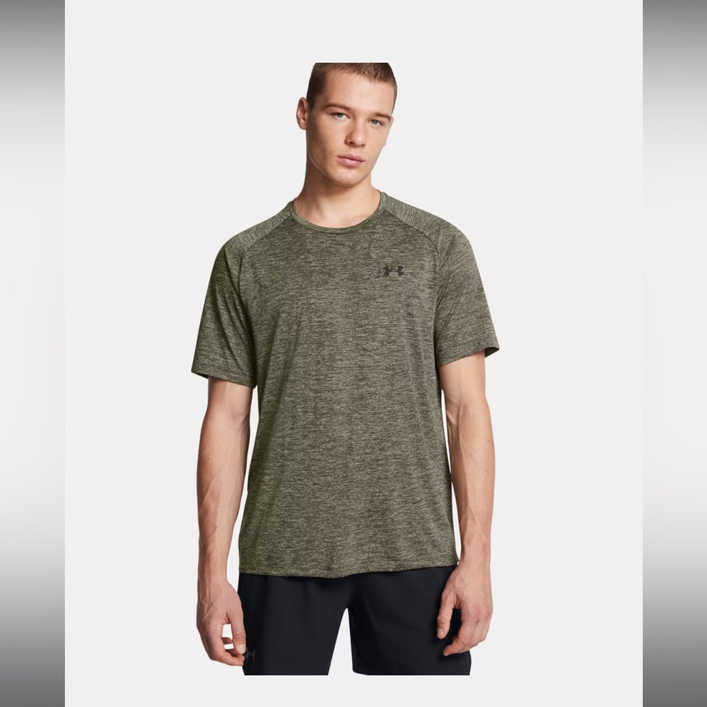 Under Armour 2 t shirts + 2 tees